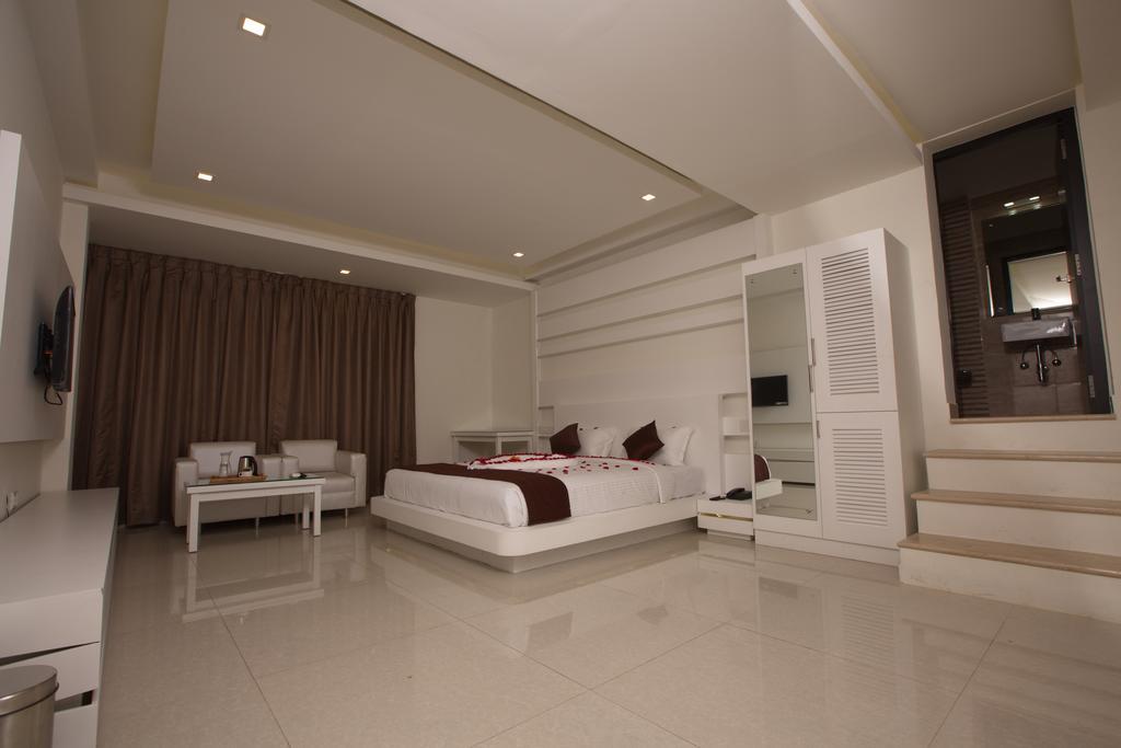 Akshaya Business Hotel *