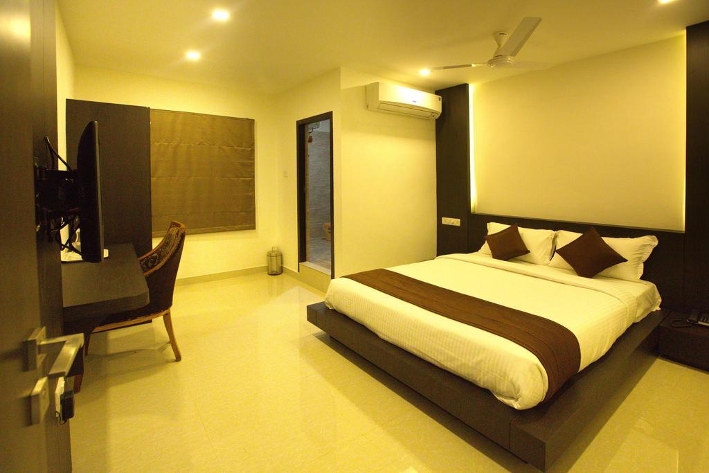 Akshaya Business Hotel