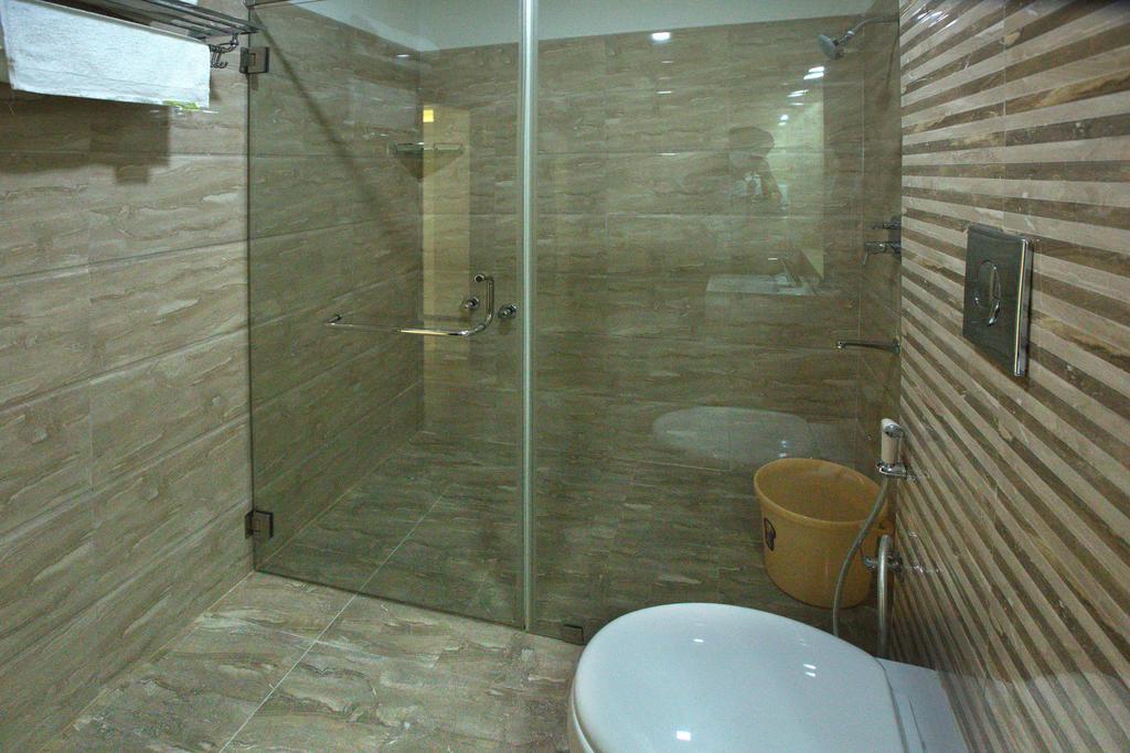 Akshaya Business Hotel *