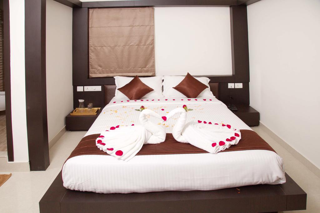 Hotel Akshaya Business *