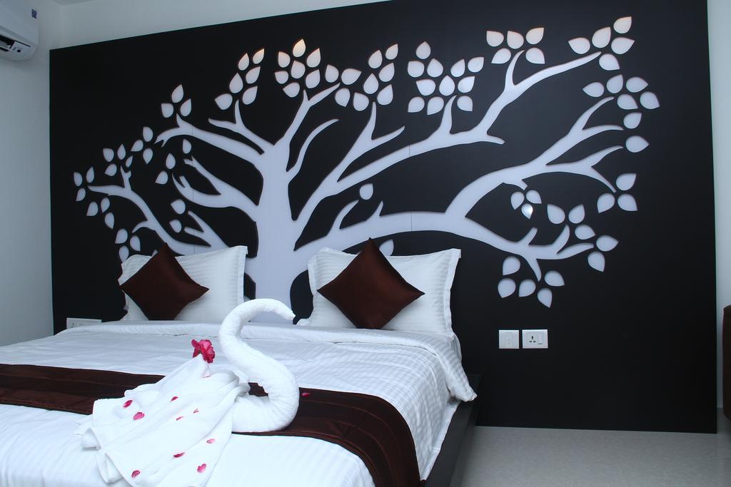 Hotel Akshaya Business *